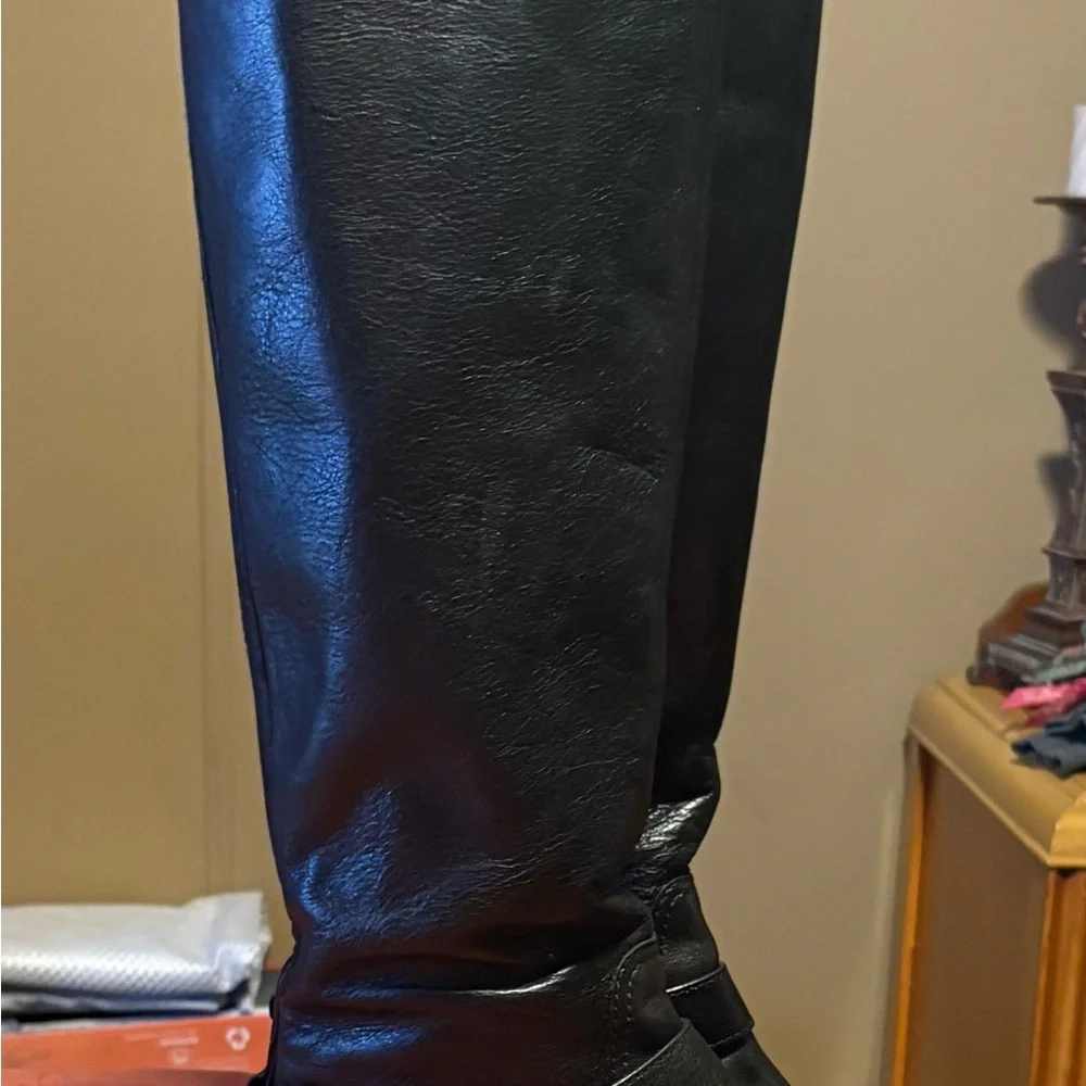 Coach Natale Beautiful Black Knee-High Leather Riding Boots - Picture 7 of 7